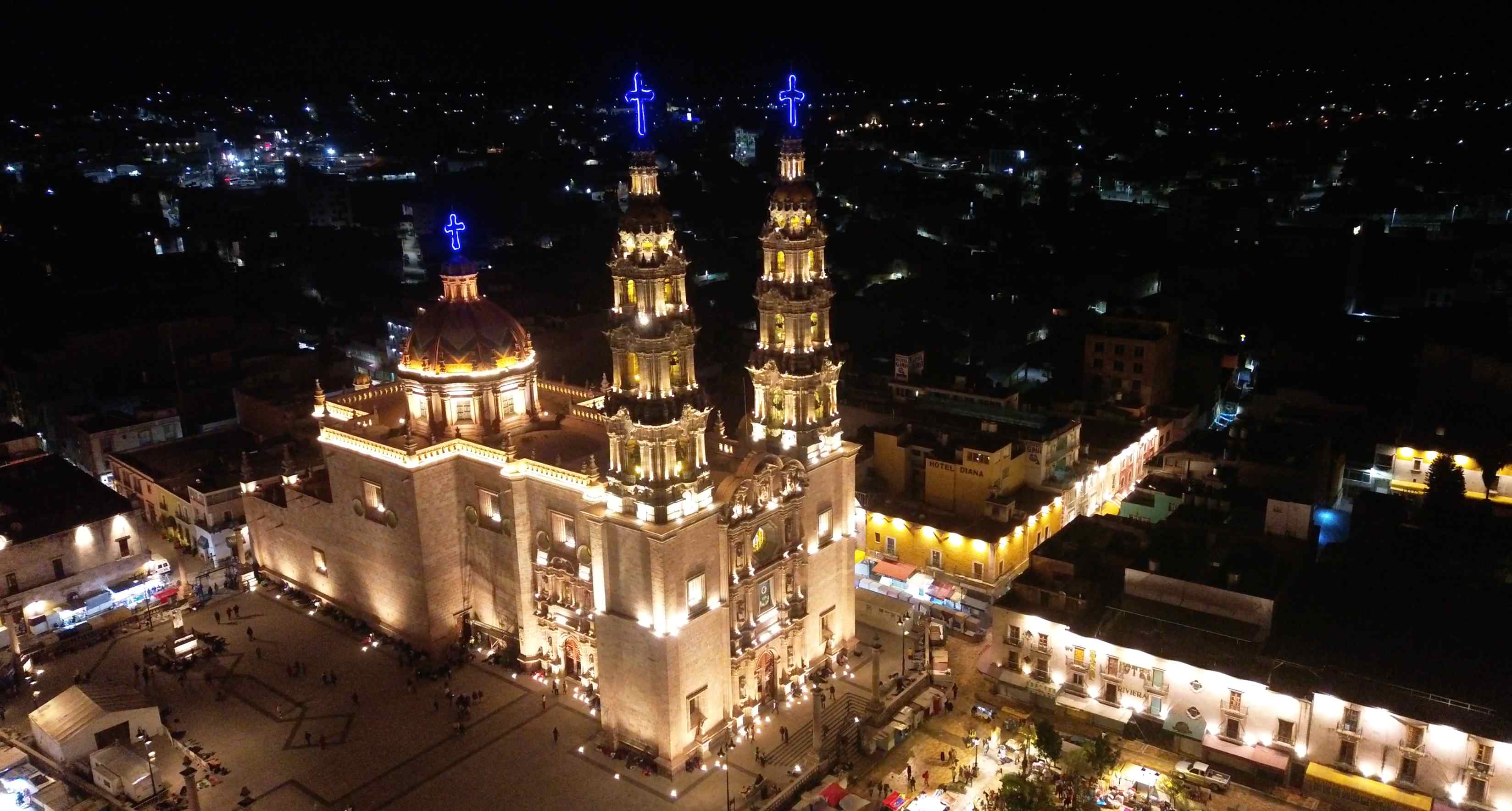 Desde Hace Más de 400 Años Miles de Personas Caminan a San Juan de los
